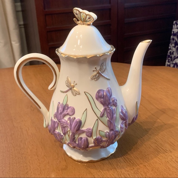 Lenox The Springtime Splendor Teapot - Picture 6 of 16